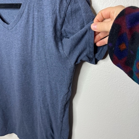 Everlane Mens Organic Tee Blue Cotton V-Neck T-Shirt Classic Fit Short Sleeve - Picture 5 of 6